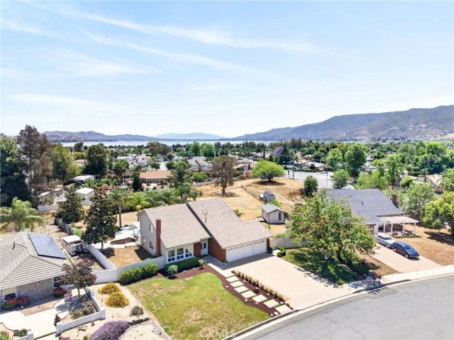 31970 Saint Pierre, Lake Elsinore, CA 92530