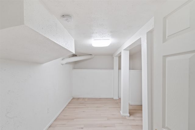 918 E 12TH Street, Des Moines, IA 50316