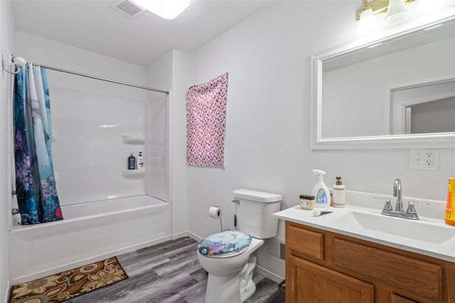 918 E 12TH Street, Des Moines, IA 50316