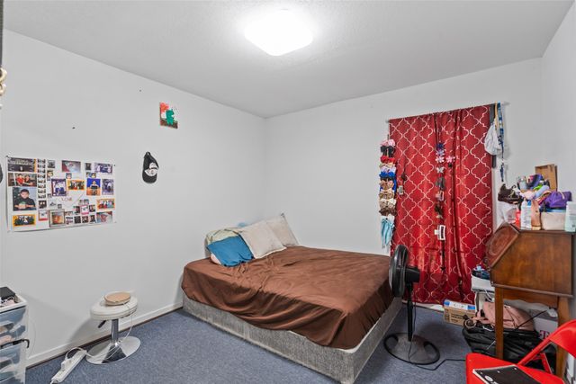 918 E 12TH Street, Des Moines, IA 50316