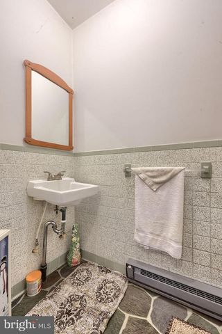 1019 SPRING VALLEY RD, Quarryville, PA 17566