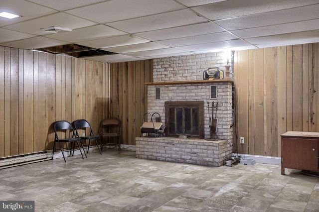 1019 SPRING VALLEY RD, Quarryville, PA 17566