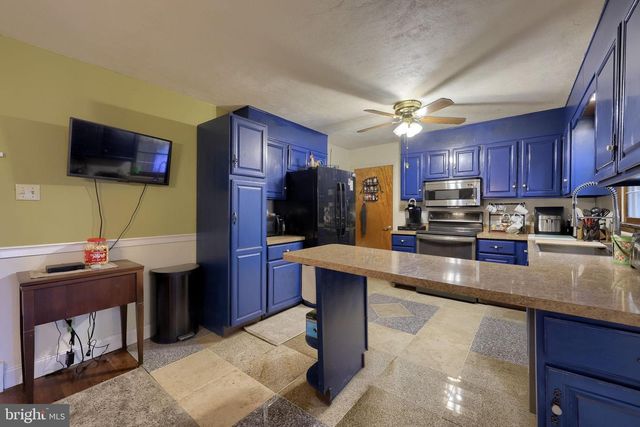 1019 SPRING VALLEY RD, Quarryville, PA 17566