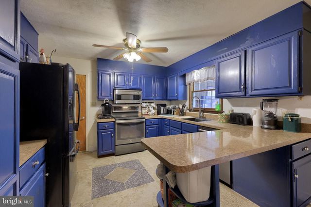 1019 SPRING VALLEY RD, Quarryville, PA 17566