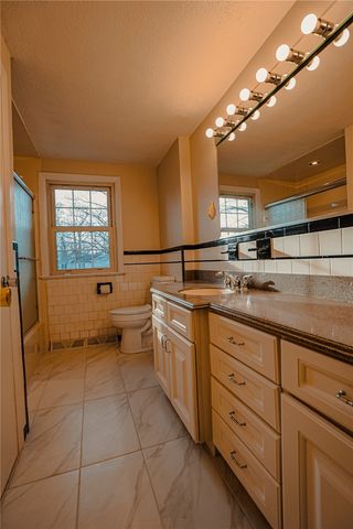 32 Stillwater Drive, Warwick, RI 02889