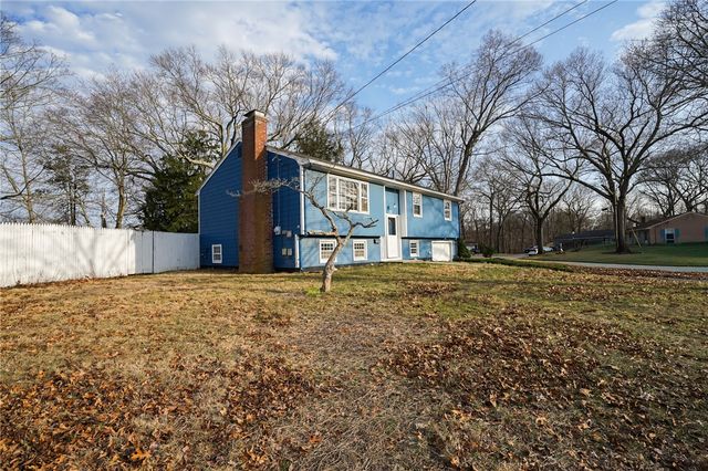 32 Stillwater Drive, Warwick, RI 02889