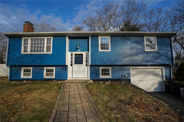 32 Stillwater Drive, Warwick, RI 02889