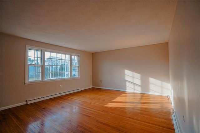 32 Stillwater Drive, Warwick, RI 02889