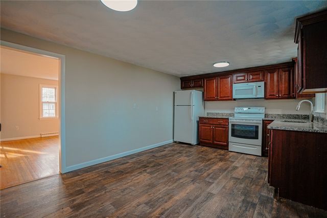 32 Stillwater Drive, Warwick, RI 02889