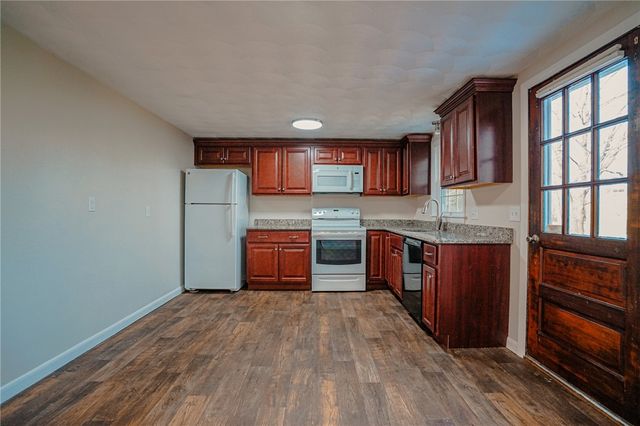 32 Stillwater Drive, Warwick, RI 02889