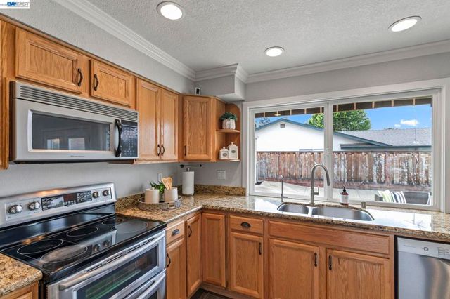 1135 Killarney St, Livermore, CA 94550
