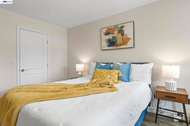 1135 Killarney St, Livermore, CA 94550