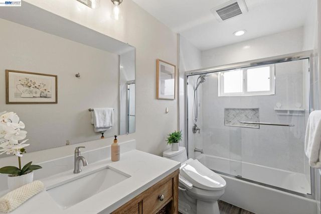 1135 Killarney St, Livermore, CA 94550