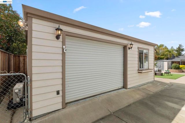 1135 Killarney St, Livermore, CA 94550