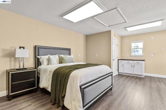 1135 Killarney St, Livermore, CA 94550