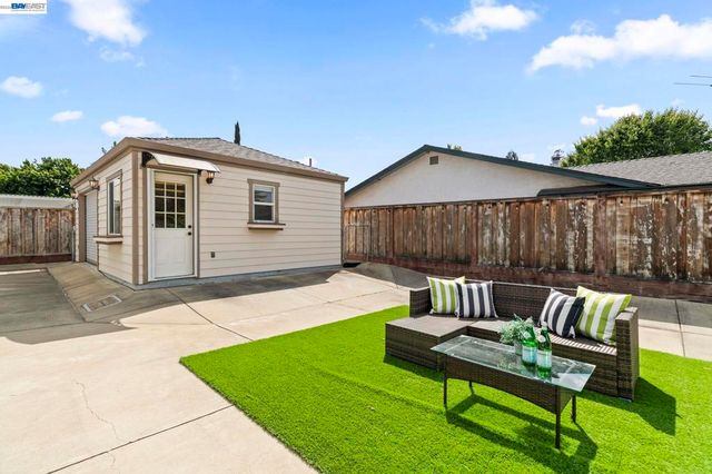 1135 Killarney St, Livermore, CA 94550