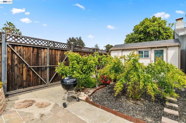 1135 Killarney St, Livermore, CA 94550