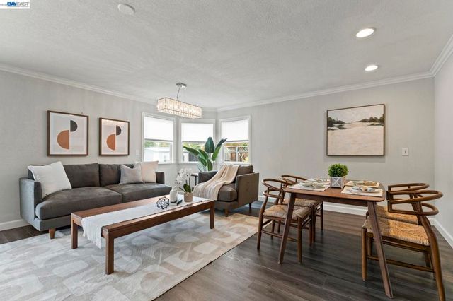 1135 Killarney St, Livermore, CA 94550