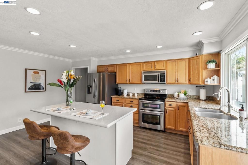 Image 12 of property listing at 1135 Killarney St, Livermore, CA 94550