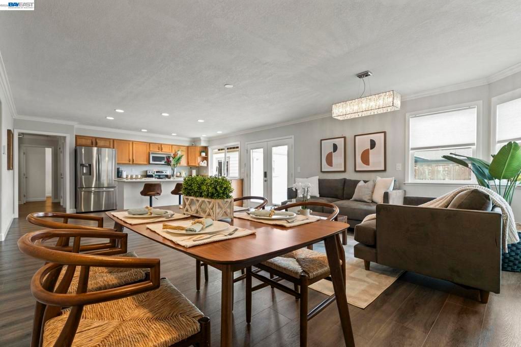 Image 13 of property listing at 1135 Killarney St, Livermore, CA 94550