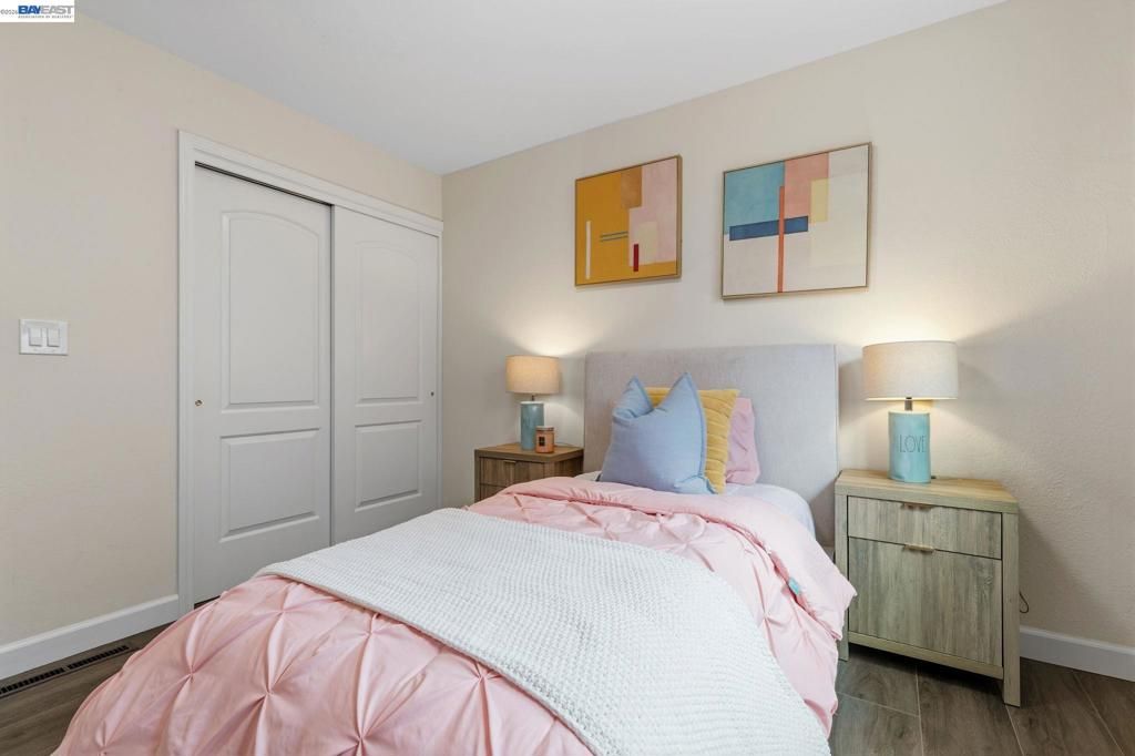 Image 27 of property listing at 1135 Killarney St, Livermore, CA 94550