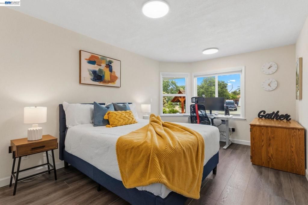 Image 28 of property listing at 1135 Killarney St, Livermore, CA 94550