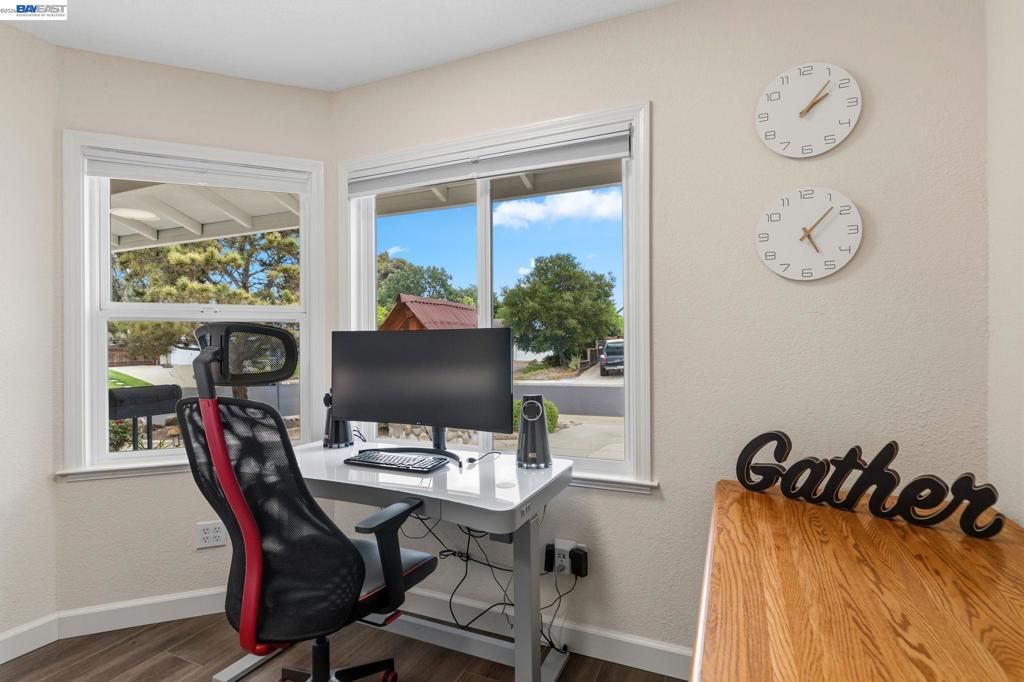 Image 29 of property listing at 1135 Killarney St, Livermore, CA 94550