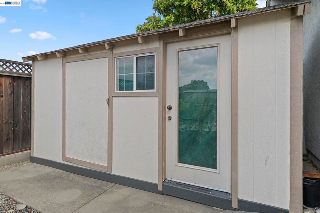 Image 36 of property listing at 1135 Killarney St, Livermore, CA 94550