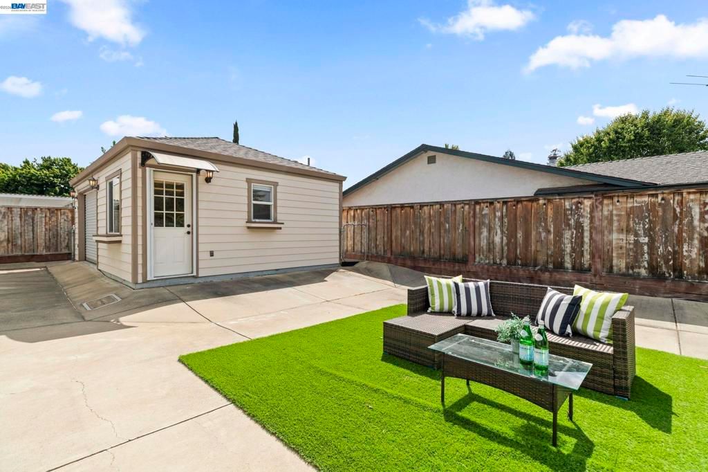 Image 46 of property listing at 1135 Killarney St, Livermore, CA 94550