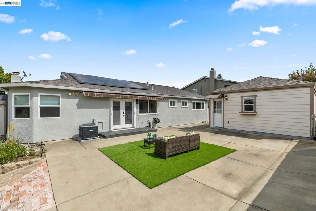 Image 47 of property listing at 1135 Killarney St, Livermore, CA 94550