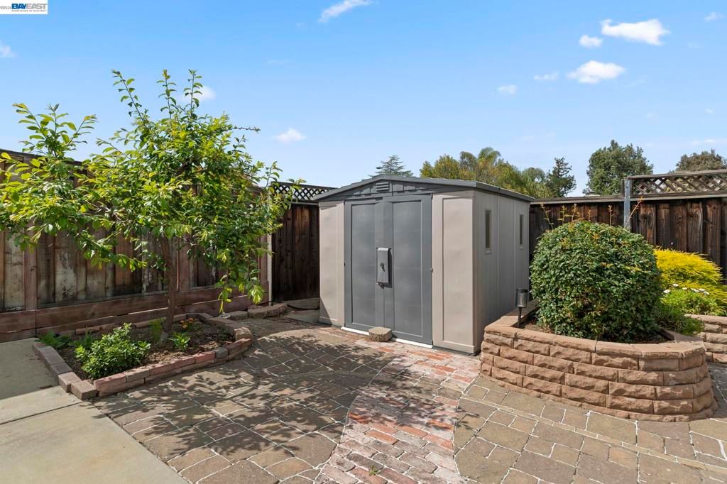 Image 48 of property listing at 1135 Killarney St, Livermore, CA 94550