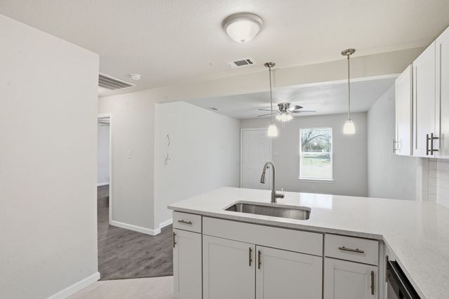 816 Bradley Street, Fort Worth, TX 76103