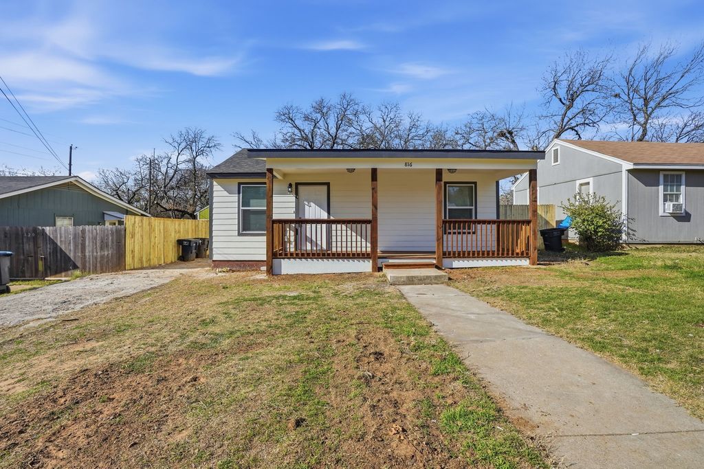816 Bradley Street, Fort Worth, TX 76103