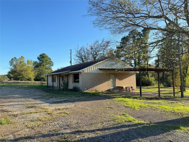 195 County Road 2100 Highway 11, Daingerfield, TX 75638