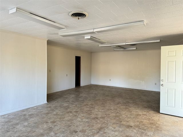 195 County Road 2100 Highway 11, Daingerfield, TX 75638