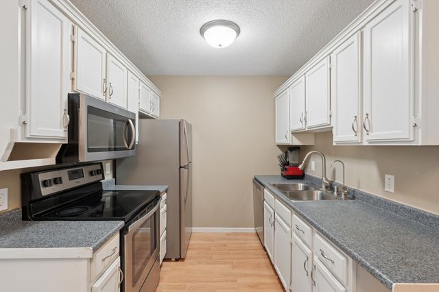 4195 W 137th Street, Savage, MN 55378