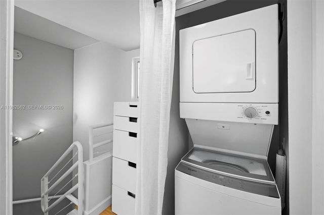 2801 Florida Ave 220, Miami, FL 33133