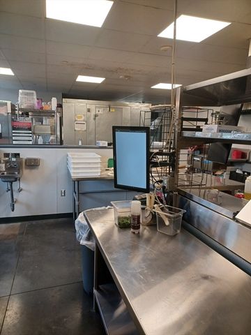 39 Trotter, Weymouth, MA 02190