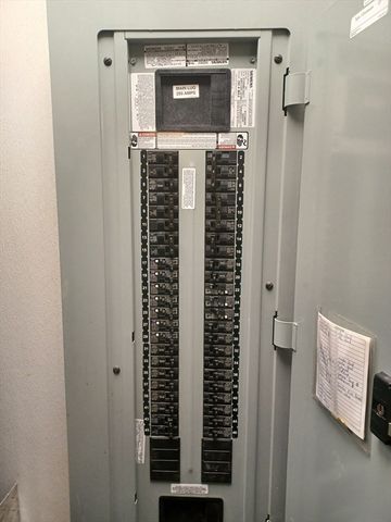 39 Trotter, Weymouth, MA 02190