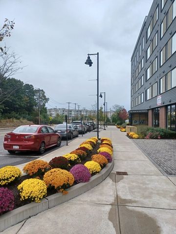 39 Trotter, Weymouth, MA 02190