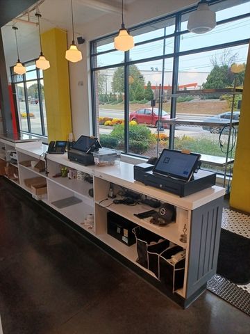 39 Trotter, Weymouth, MA 02190