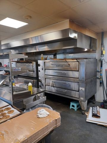 39 Trotter, Weymouth, MA 02190