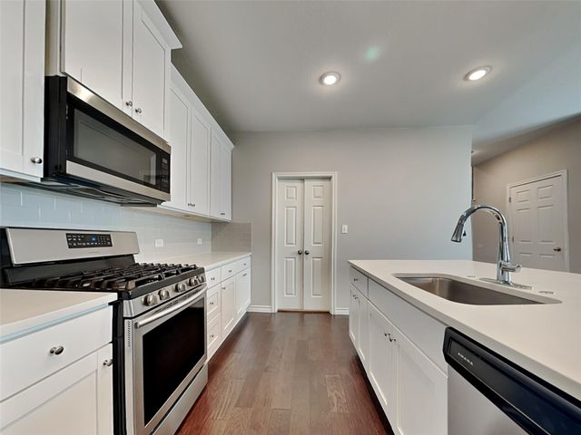 142 Yellow Bark ST, Buda, TX 78610