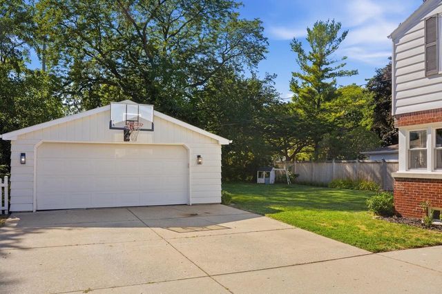 5331 N Lydell AVENUE, Glendale, WI 53217
