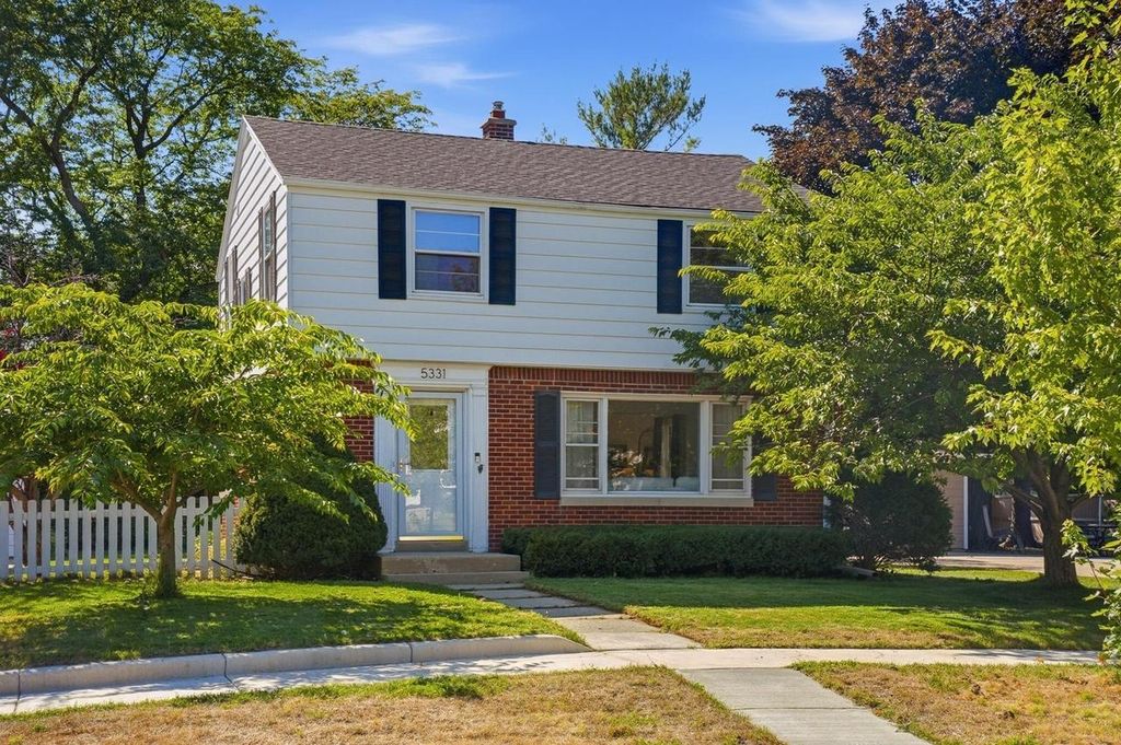 5331 N Lydell AVENUE, Glendale, WI 53217