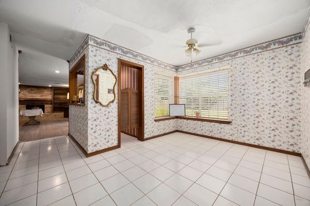 5407 Old Lodge Drive, Houston, TX 77066