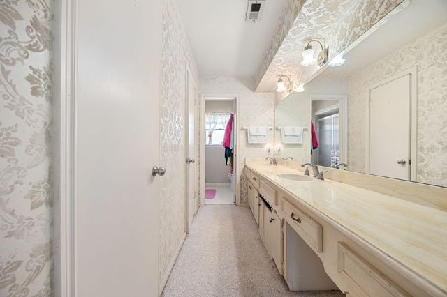 5407 Old Lodge Drive, Houston, TX 77066