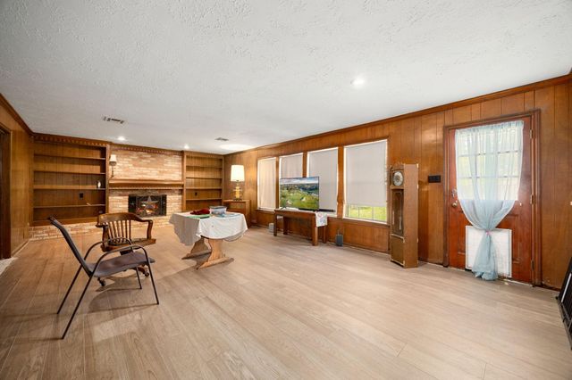5407 Old Lodge Drive, Houston, TX 77066