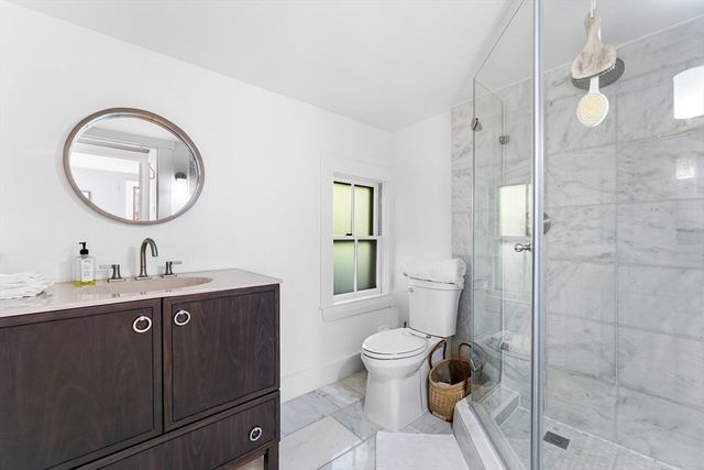 29 Cottage St, Wellesley, MA 02482