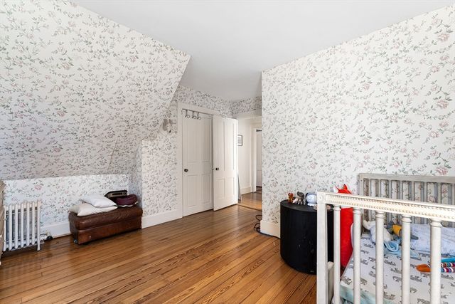 29 Cottage St, Wellesley, MA 02482